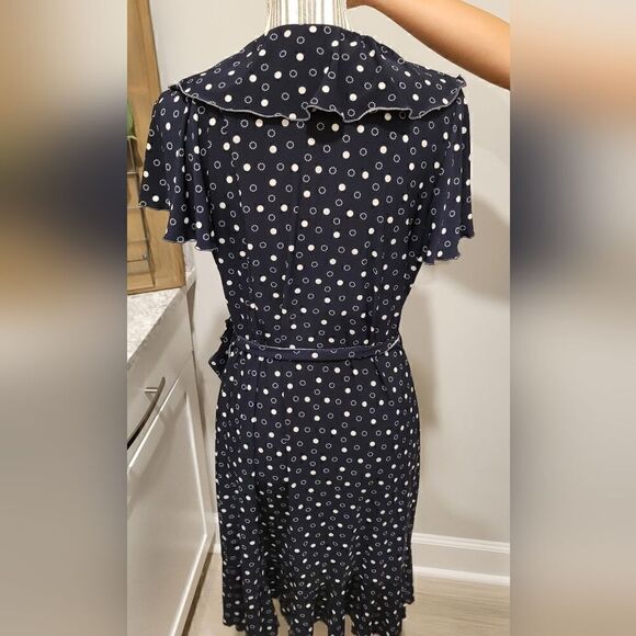 ChapsāprintāV-necklineāwrapādressāsizeāLarge - Picture 2 of 14